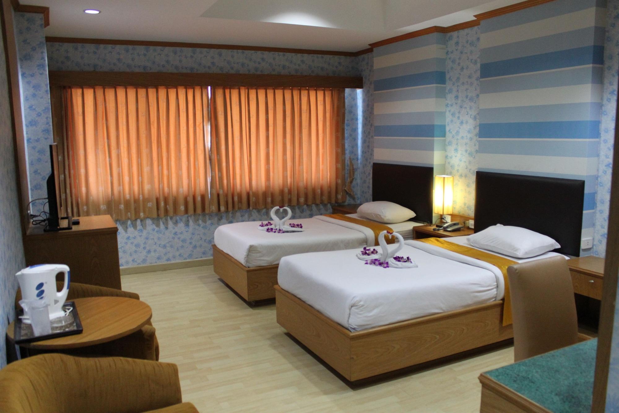 The Rich Hotel Nonthaburi Buitenkant foto