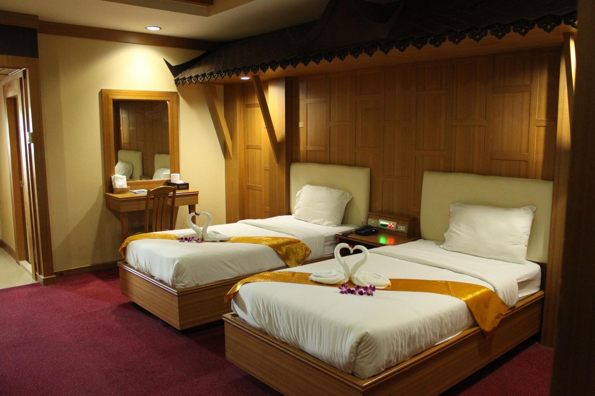 The Rich Hotel Nonthaburi Buitenkant foto